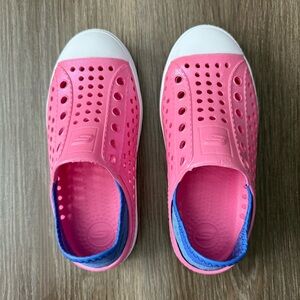 Skechers kids pink slip-on water shoes - size 13